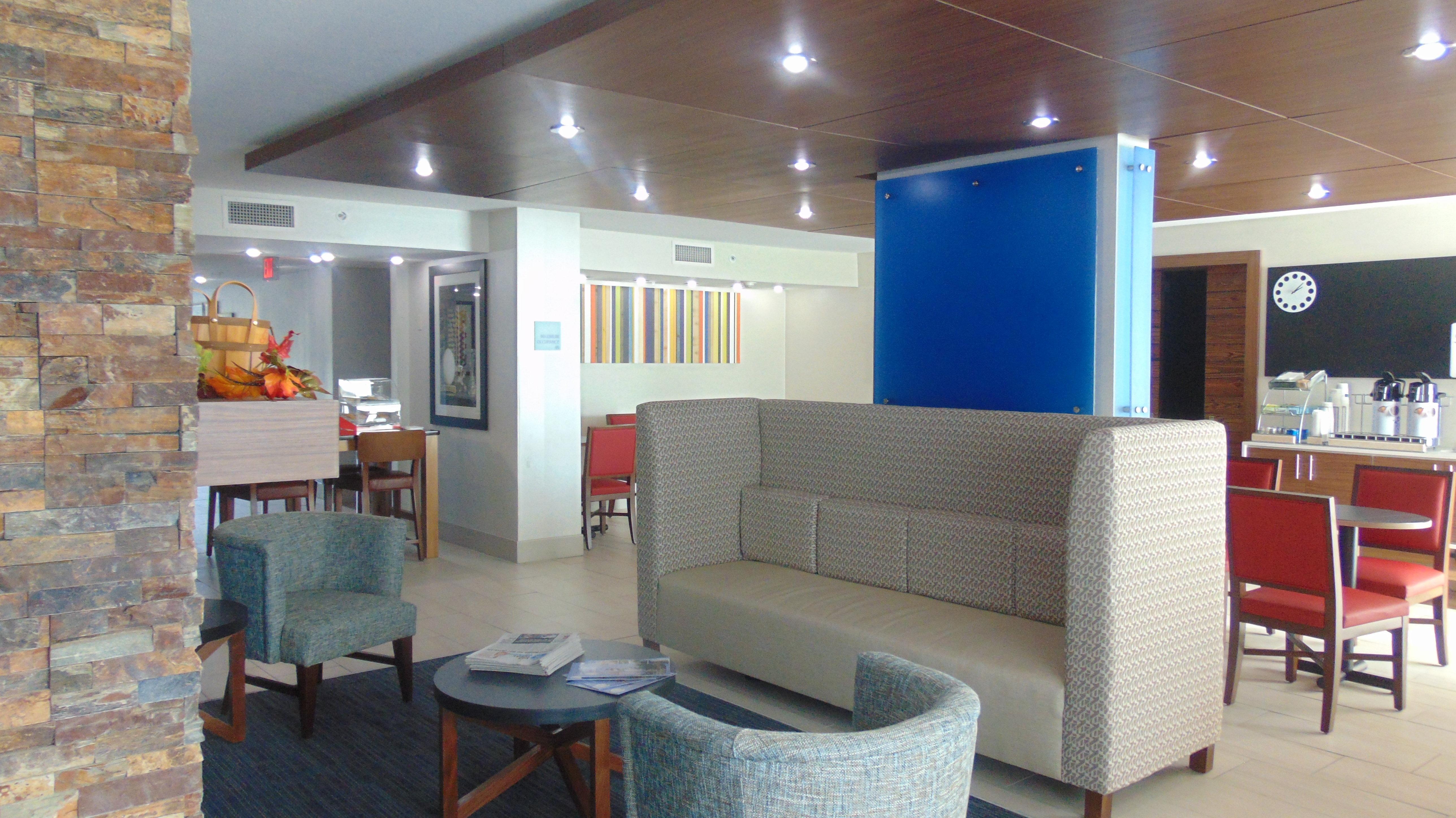 Holiday Inn Express & Suites Wapakoneta By Ihg Exteriér fotografie